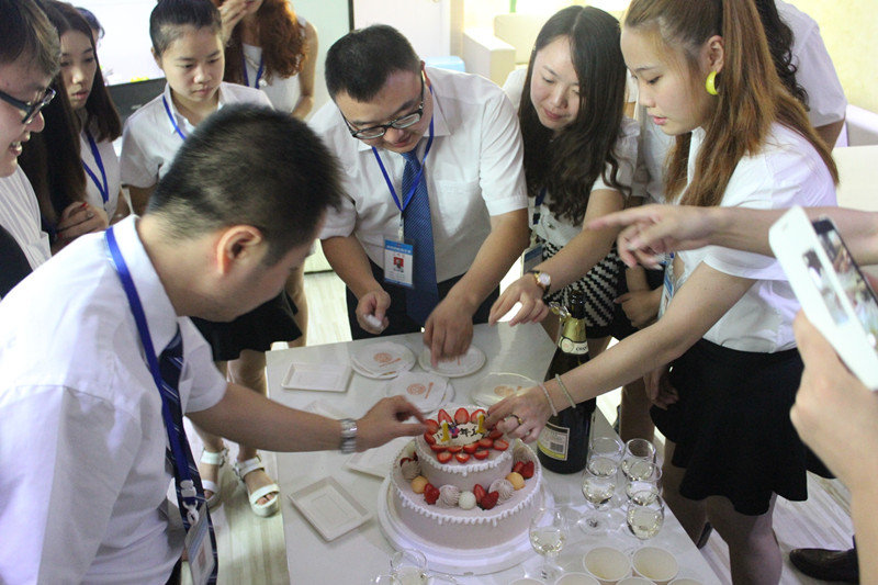  攜手同行，感謝有你——新思路裝飾11周年慶典